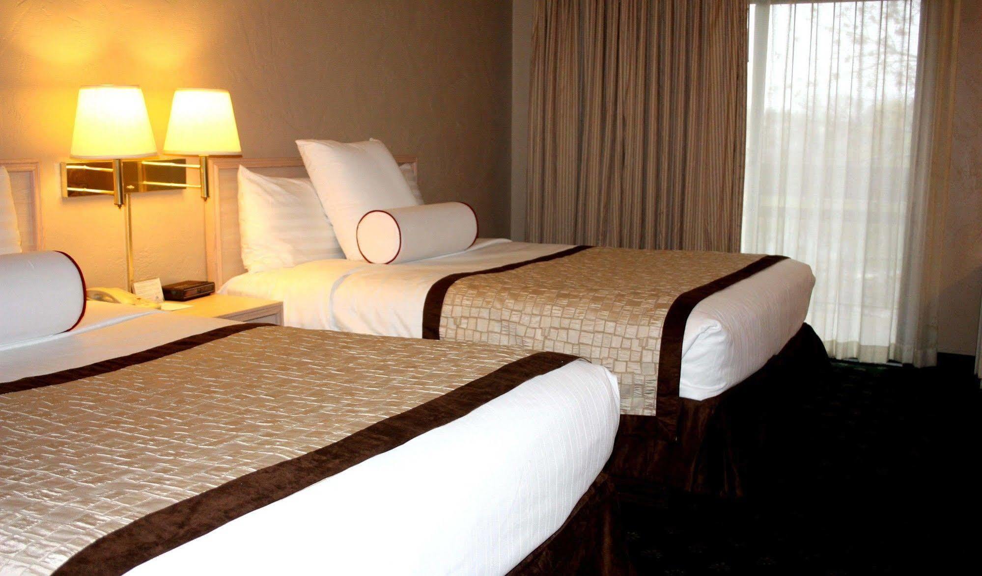Olympia Resort Hotel And Spa Oconomowoc ภายนอก รูปภาพ